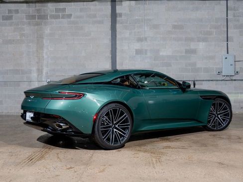 Used 2024 Aston Martin DB12 Coupe image 3