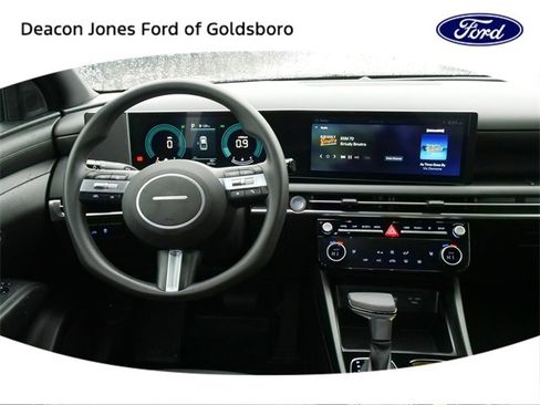 Used 2025 Hyundai Santa Cruz SEL image 17