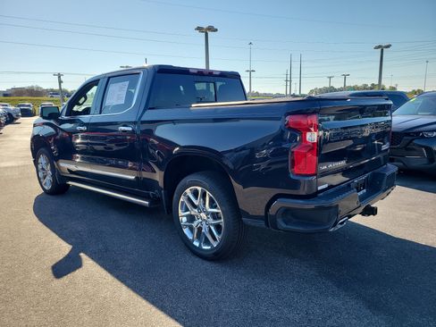 Used 2023 Chevrolet Silverado 1500 High Country w/ Technology Package image 7