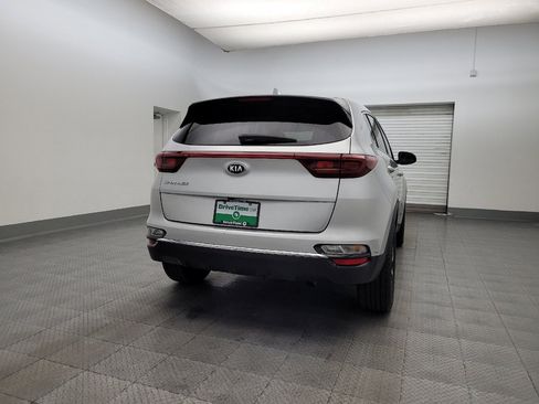 Used 2021 Kia Sportage LX image 7