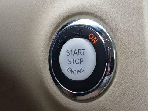 Used 2017 INFINITI QX50 Journey w/ Premium Package image 15