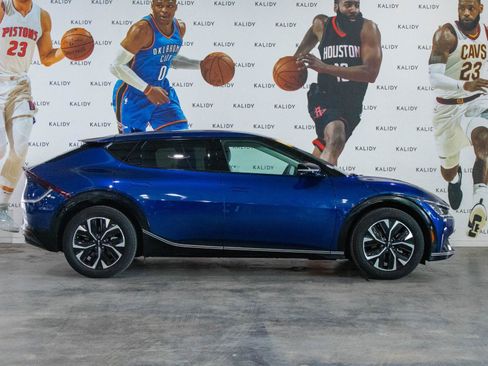 Used 2024 Kia EV6 Wind image 18