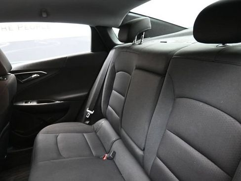 Used 2018 Chevrolet Malibu LT FWD image 21