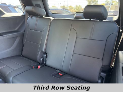 Used 2023 Chevrolet Traverse RS w/ LPO, Floor Liner Package image 11