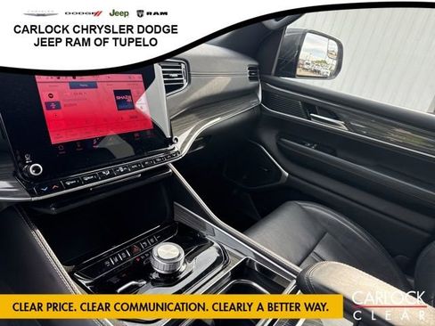 Used 2022 Jeep Wagoneer Series II AWD/4WD image 24