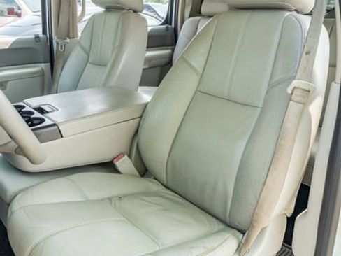 Used 2014 Chevrolet Silverado 2500 LT w/ Interior Plus Package AWD/4WD image 19