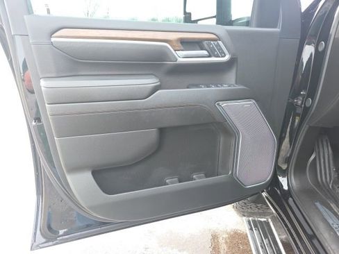 Used 2024 Chevrolet Silverado 3500 High Country w/ High Country Premium Package AWD/4WD image 26