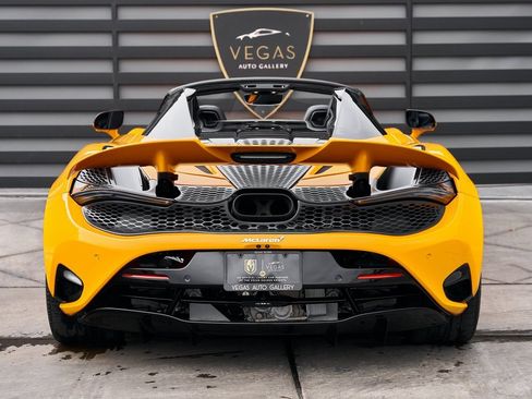 Used 2024 McLaren 750S image 22
