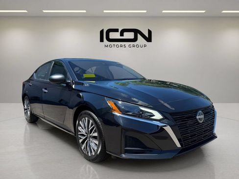 Used 2024 Nissan Altima 2.5 SV FWD image 7