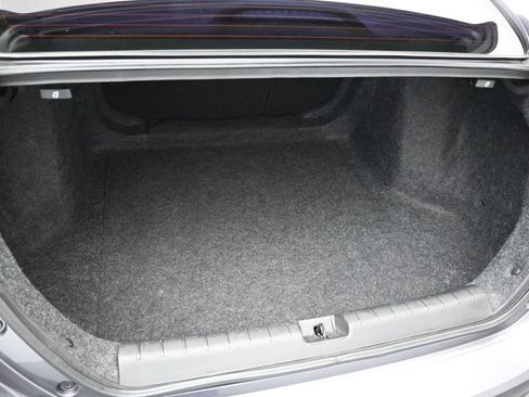 Used 2020 Honda Insight Touring image 8