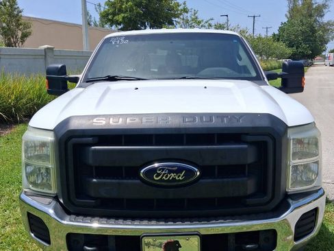Used 2012 Ford F250 XL w/ PWR Equipment Group RWD image 3
