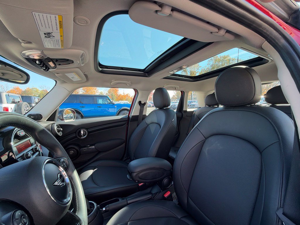 Used 2016 MINI Cooper 4-Door Hardtop FWD image 6