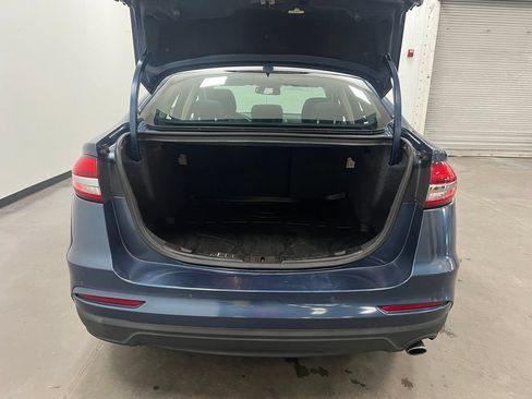 Used 2019 Ford Fusion SE FWD image 24