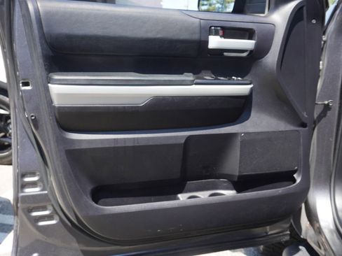 Used 2020 Toyota Tundra SR5 AWD/4WD image 18