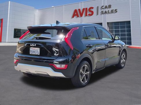 Used 2025 Kia Niro LX FWD image 6