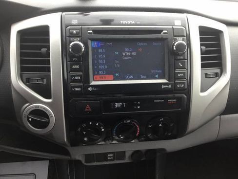 Used 2013 Toyota Tacoma 4x4 Double Cab w/ TRD Sport Pkg image 17