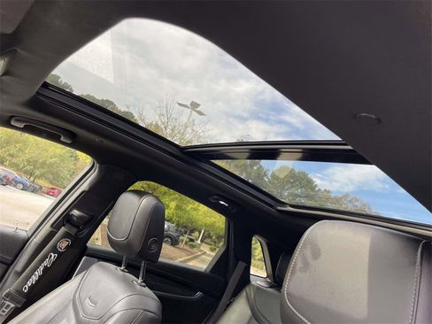 Used 2020 Cadillac XT5 Premium Luxury image 15