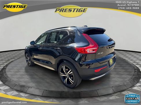 Used 2021 Volvo XC40 T5 R-Design AWD/4WD image 7