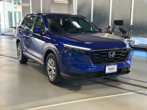 Used 2024 Honda CR-V LX image 3