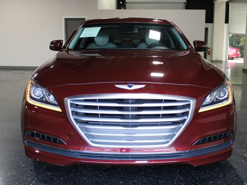 Used 2015 Hyundai Genesis 3.8 RWD image 7