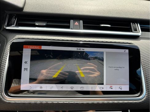 Used 2019 Land Rover Range Rover Velar R-Dynamic SE AWD/4WD image 31