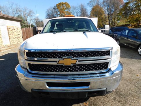 Used 2012 Chevrolet Silverado 3500 W/T RWD image 3
