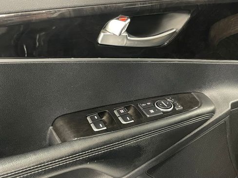Used 2016 Kia Sorento LX image 12