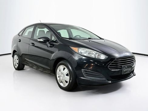 Used 2016 Ford Fiesta SE FWD image 2