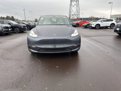 Used 2021 Tesla Model Y Performance image 2
