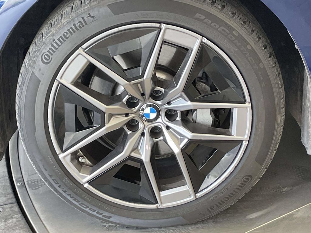 Used 2026 BMW 530i xDrive w/ Premium Package AWD/4WD image 13