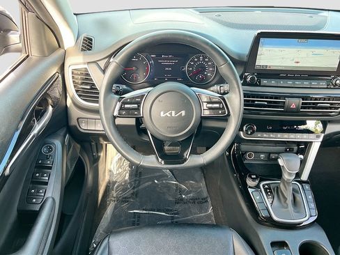 Used 2023 Kia Seltos SX AWD/4WD image 23