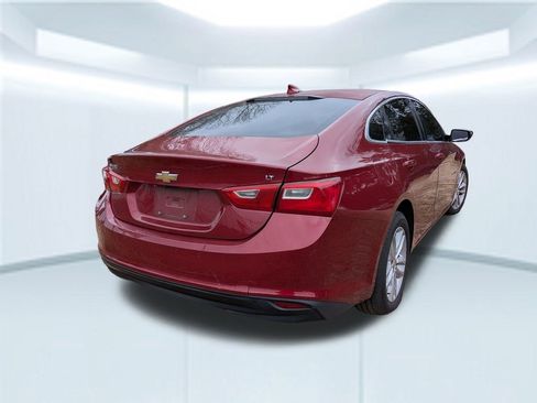 Used 2017 Chevrolet Malibu LT w/ Driver Confidence Package image 5