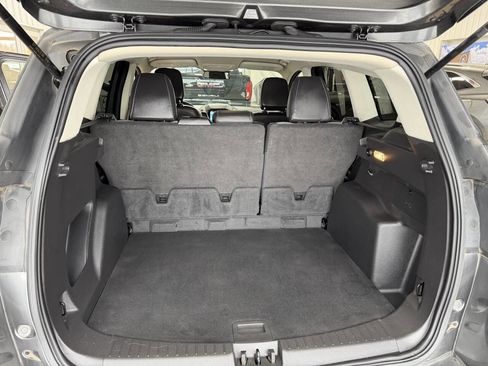 Used 2019 Ford Escape SE image 7