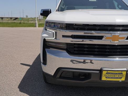 Used 2021 Chevrolet Silverado 1500 LT AWD/4WD image 4