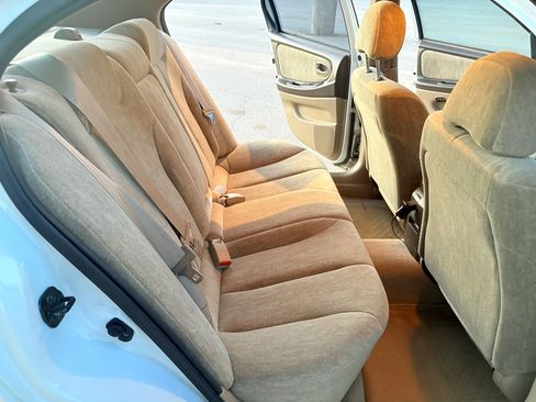 Used 2000 Nissan Maxima GXE image 14