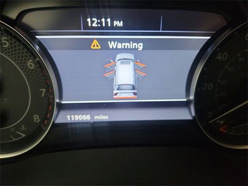 Used 2021 Nissan Armada SL w/ Captain's Chairs Package image 24