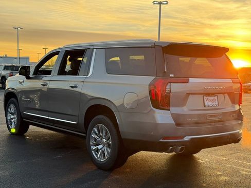 New 2026 GMC Yukon XL Denali w/ Sun & Power Step Package image 8
