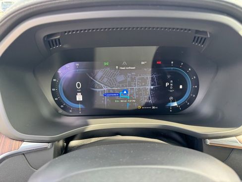 Used 2022 Volvo XC60 B5 Inscription w/ Climate Package image 22