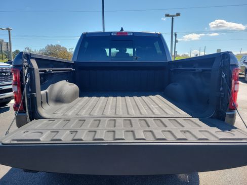 Used 2025 RAM 1500 Classic Warlock AWD/4WD image 8