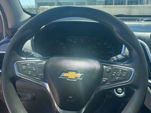 Used 2018 Chevrolet Equinox LS FWD image 11