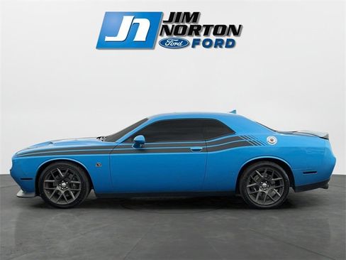 Used 2016 Dodge Challenger R/T Scat Pack w/ Leather Interior Group image 6