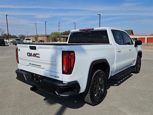 Used 2024 GMC Sierra 1500 AT4X image 5