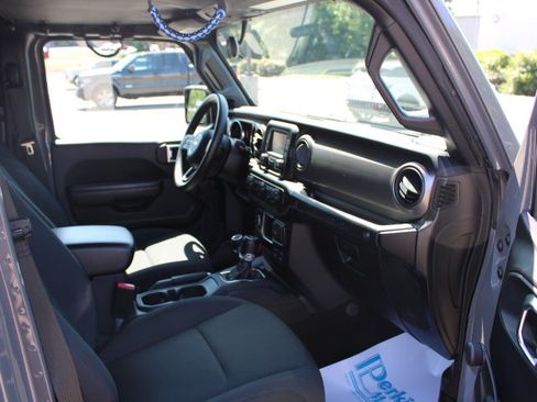 Used 2021 Jeep Wrangler Unlimited Sport AWD/4WD image 21