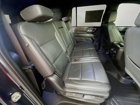 Used 2022 Chevrolet Suburban LT image 29