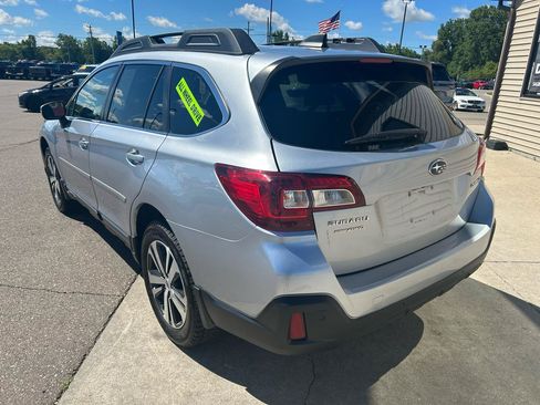 Used 2018 Subaru Outback 2.5i Limited AWD/4WD image 7