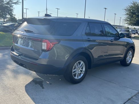 Used 2026 Ford Explorer Active RWD image 10