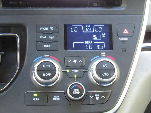 Used 2015 Toyota Sienna XLE w/ XLE Navigation Package AWD/4WD image 32