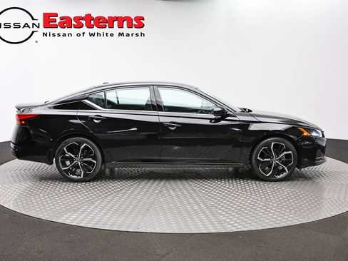 Used 2023 Nissan Altima 2.5 SR FWD image 4