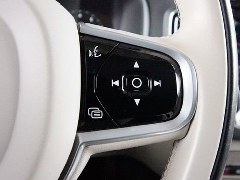 Used 2021 Volvo XC90 T6 Inscription w/ Advanced Package image 11