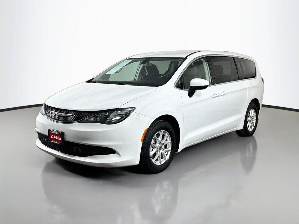 Used 2021 Chrysler Voyager LX w/ Cold Weather Group FWD image 1